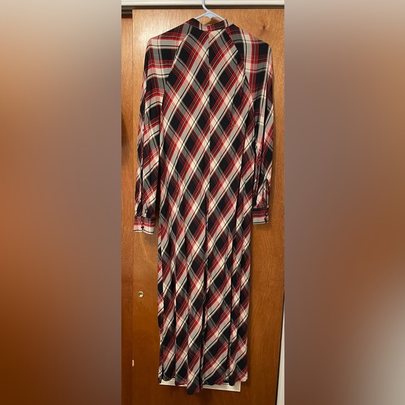 Dress - Picture 1 of 3